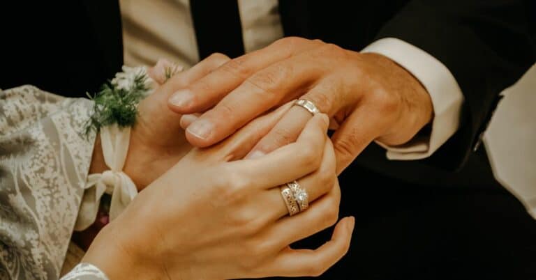 החתן לכלה שם טבעת - כך מתכננים את חתונת השנה!